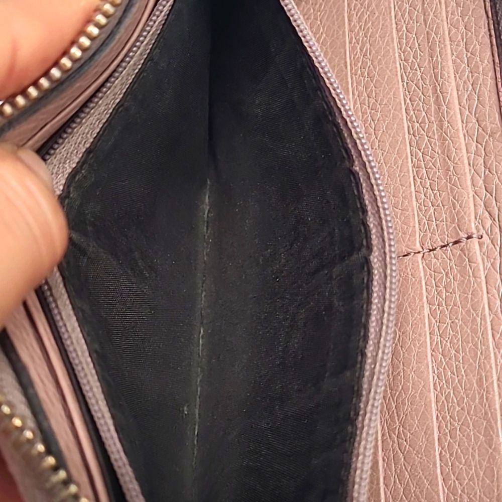 Authentic Gucci Wallet - Picture 10 of 12